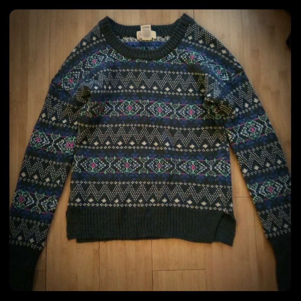 SO Cabin Sweater